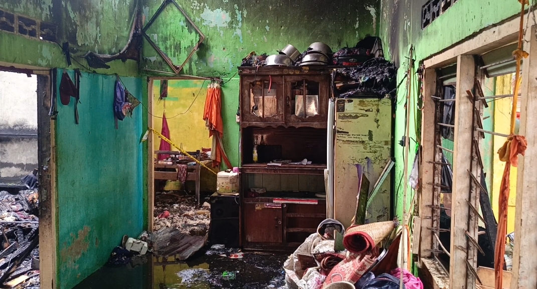 Rumah dan Ruang MDA di Hutasiantar Terbakar, Pemilik Rugi Ratusan Juta Rupiah 6 1762414007048